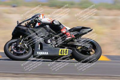 media/Oct-08-2022-SoCal Trackdays (Sat) [[1fc3beec89]]/Turn 16 (125pm)/